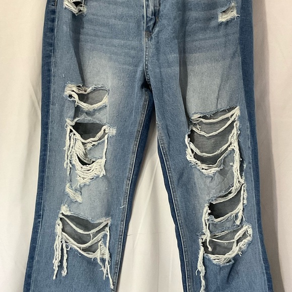 Vervet Women’s Distressed Straight Leg Denim Jeans Size 15/32” Waist NWTO - Picture 8 of 11